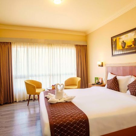 Q Saina Mapham Hotel Dardzsiling Kültér fotó